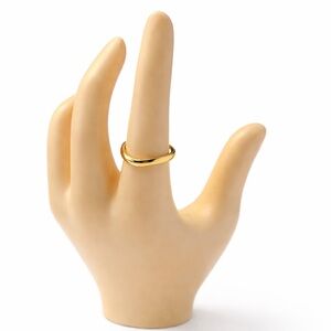 Elegant Gold Wavy Ring Size 5